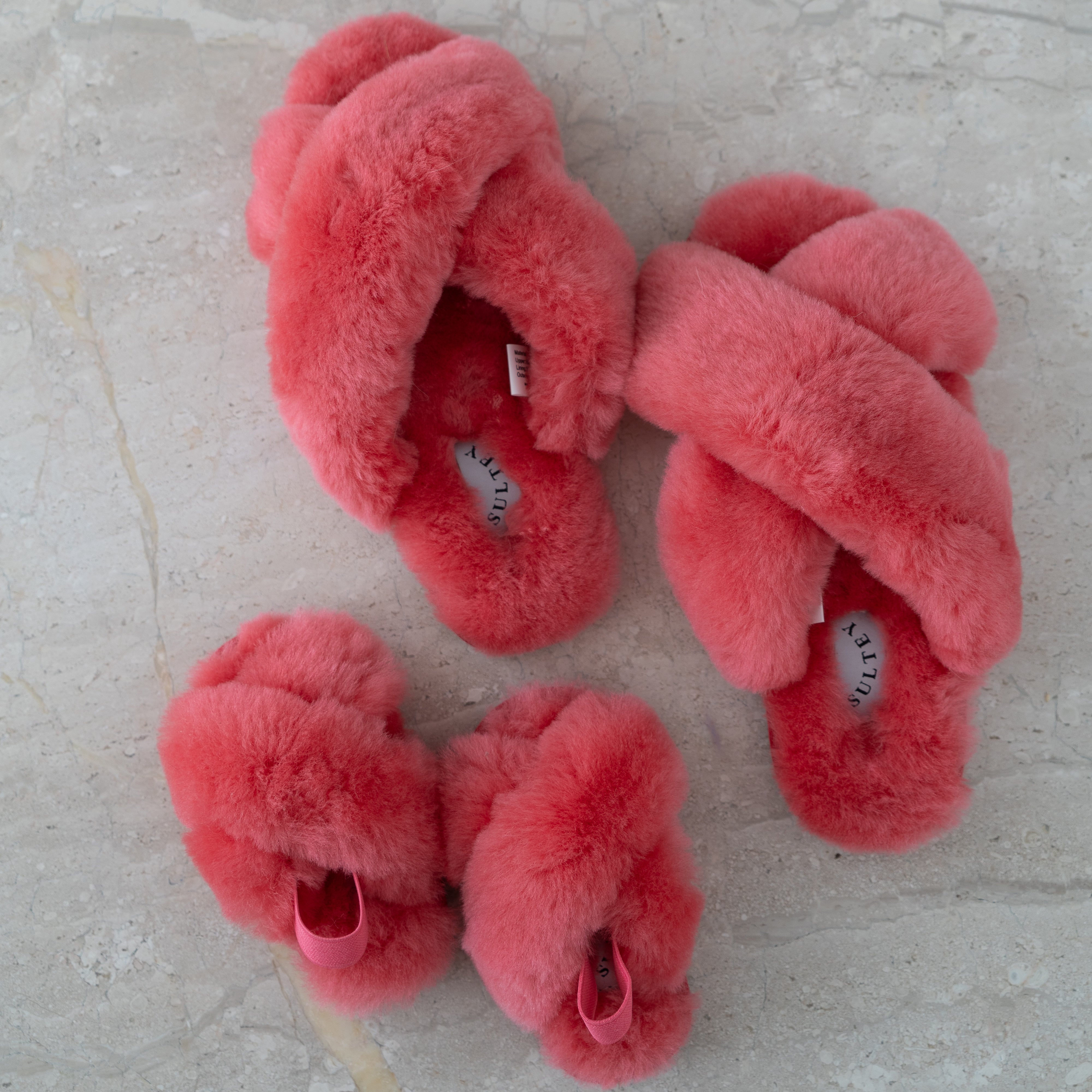 Kids pink fluffy online slippers